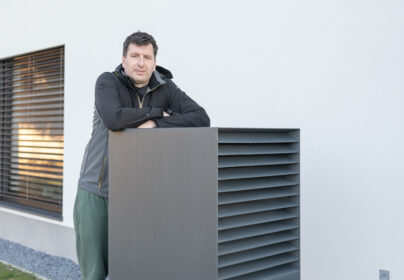 THE SMALLEST HEAT PUMP VERSI-O HEATS A 140 SQUARE METER HOUSE FOR JUST AROUND 20 EUR PER MONTH