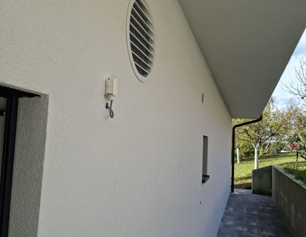 20251030172515_20251027_122351